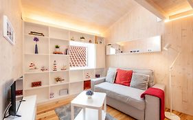 Guestready - A Charming Wooden Retreat